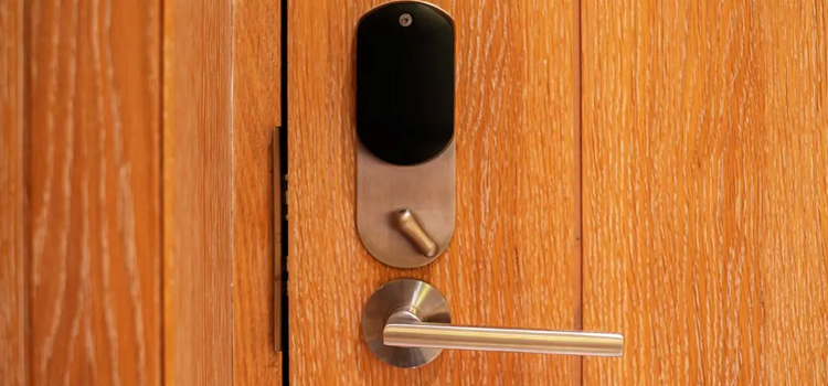 Automatic Locking Door Knob Walnut Creek